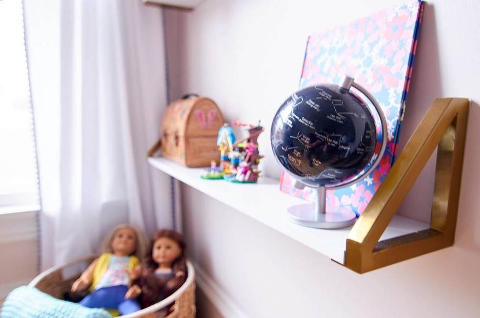 Girl's Room Makeover - Shelving