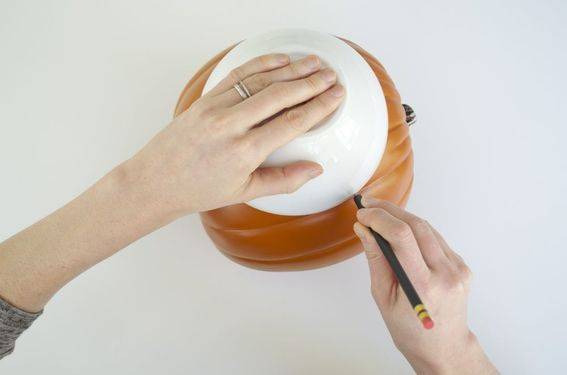 Making a Pumpkin Diorama // Curbly.com