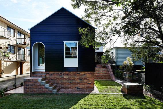 Roundup: Dark Painted Exterior